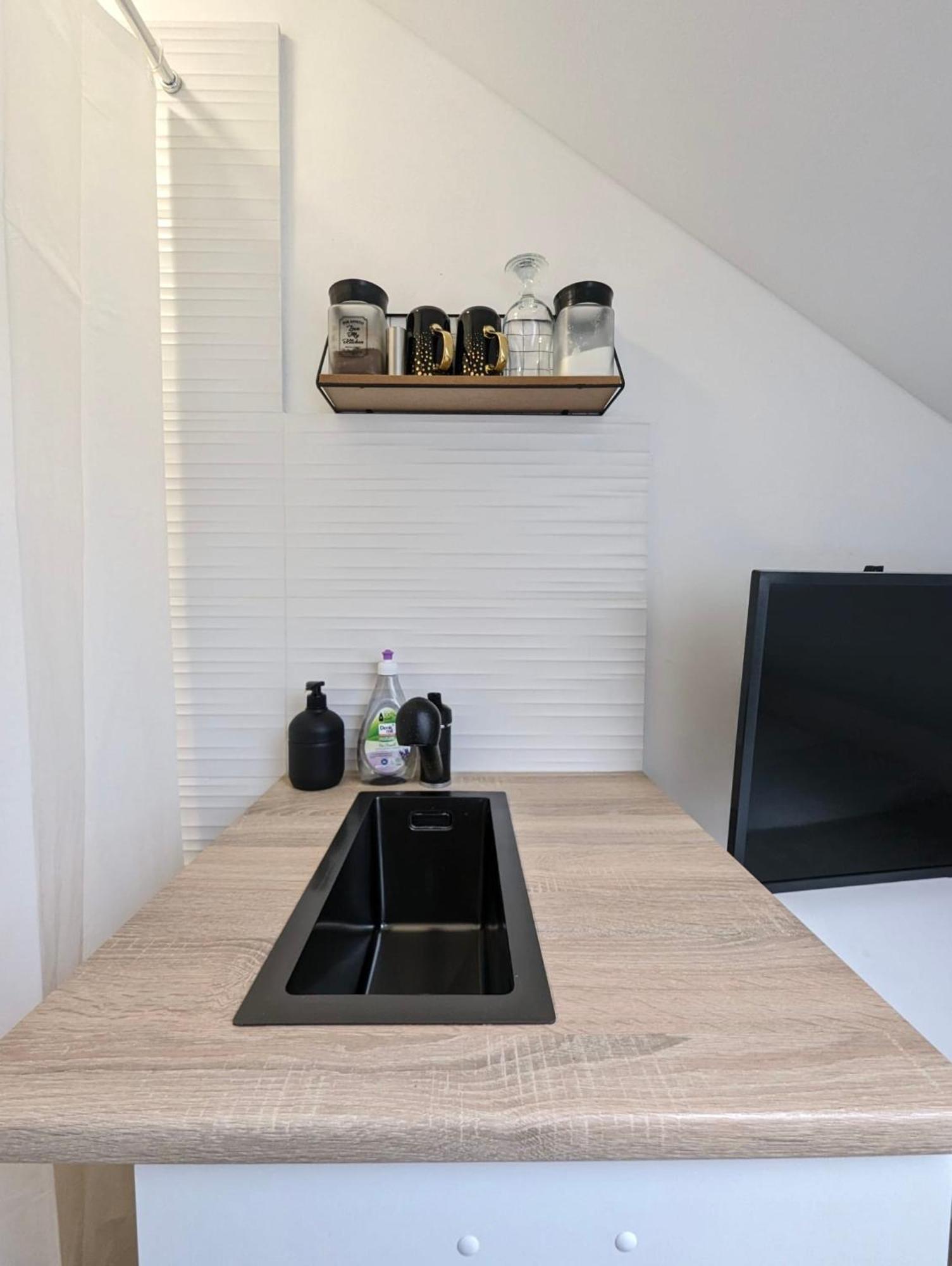 זאגרב Miniscule Urban Tent מראה חיצוני תמונה